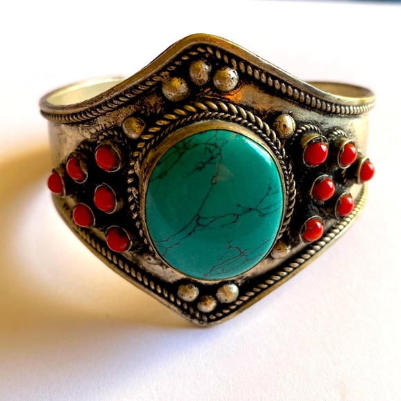 Beautiful cuff bracelet, unique turquoise, and red color stones wide - Picture 3 of 11